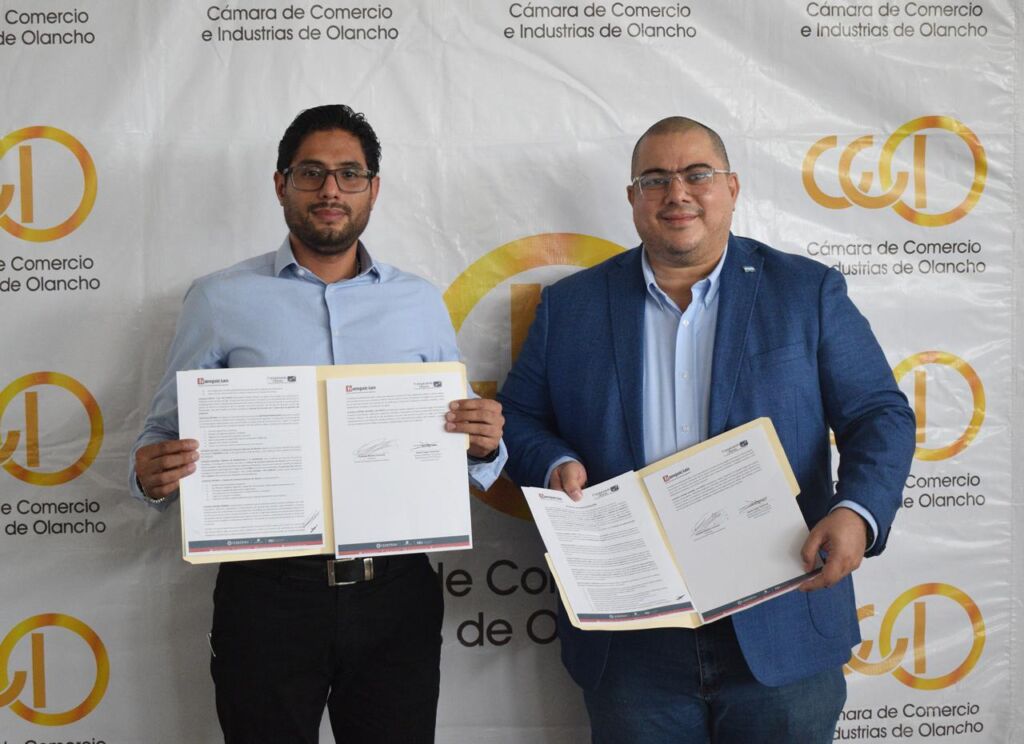 Franquician y la Cámara de Comercio e Industrias de Olancho formalizan alianza en Juticalpa
